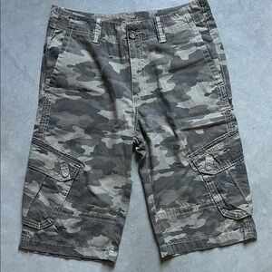Buckle Men's Gray Camouflage Cargo Shorts